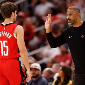 澳门新葡京娱乐城-19分7板10助6断2帽！谢泼德刷爆NBA纪录，乌度卡却遇上难题了