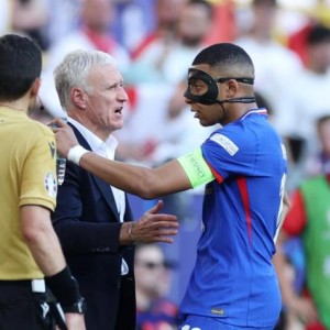 王勤伯：小组收着踢是法国传统，德尚经济学下大棋